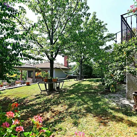 Charming With Terrace And Garden Moscenicka Draga