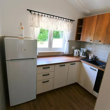 Holiday home Charming With Terrace And Garden