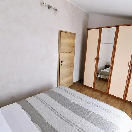 Holiday home Charming With Terrace And Garden Moscenicka Draga