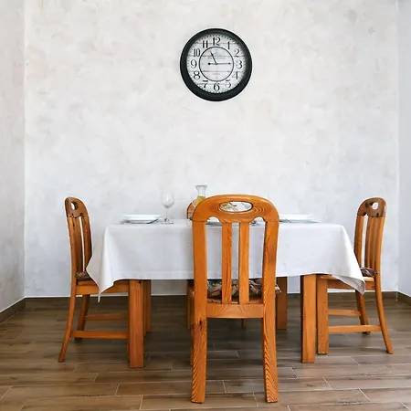 Holiday home Charming With Terrace And Garden